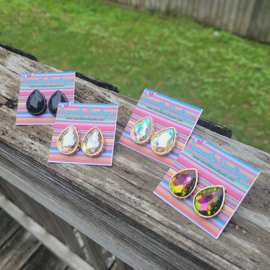 Teardrop Today Stud Earrings