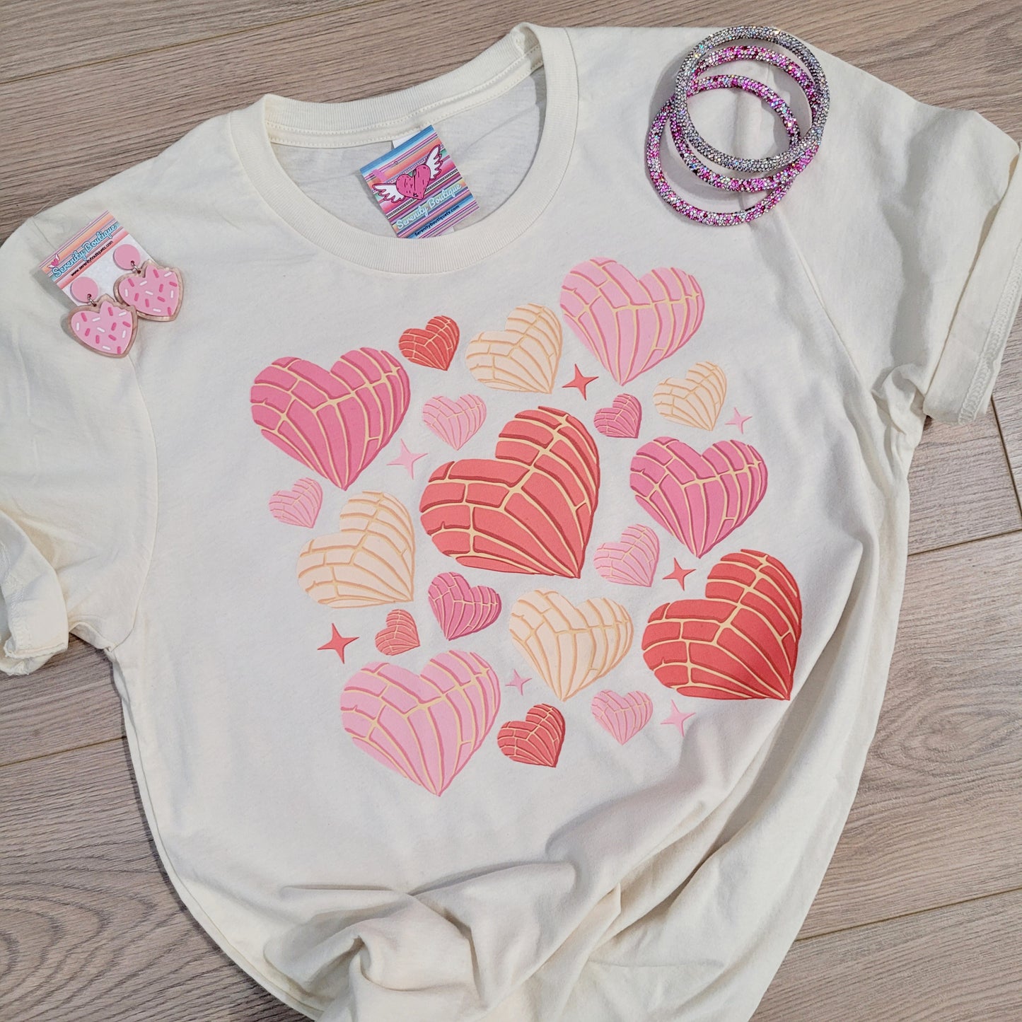 Concha Hearts Tee