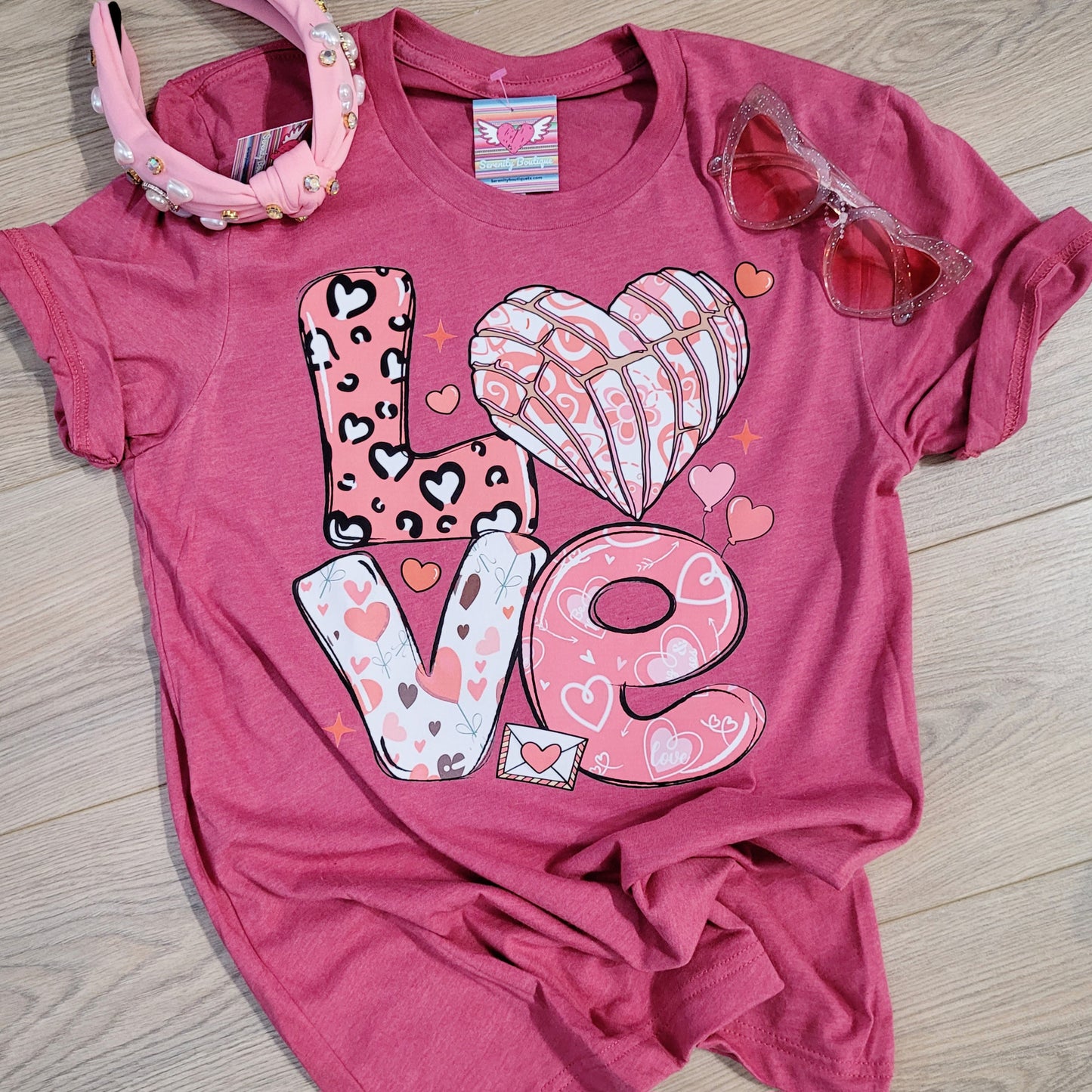 Concha LOVE Tee