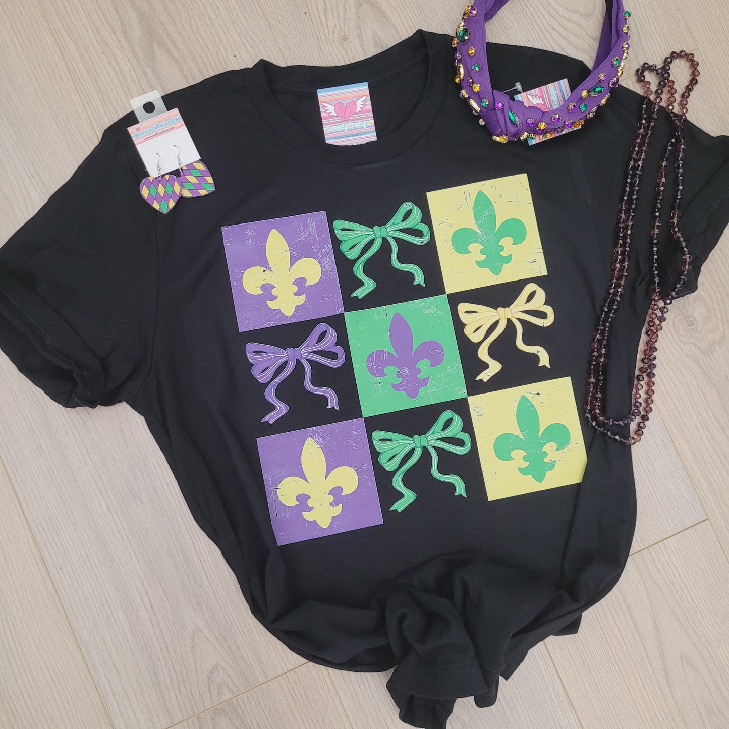 Mardi Gras Bows & Sqaure Tee